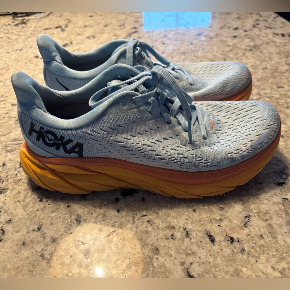 Women’s Hoka Clifton 8 Size 7 GUC